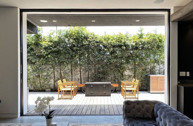 Luxurious Venice Beach Oasis Modern Home