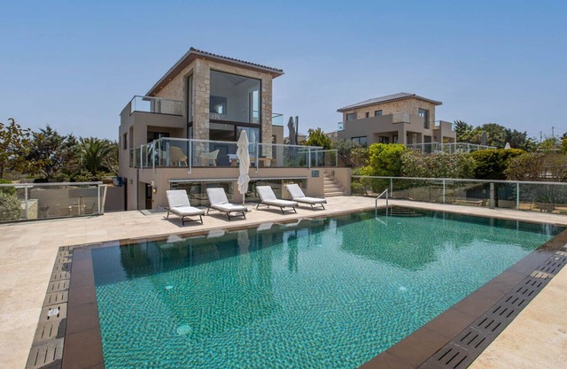 Luxurious Villa Pacific - With Private Pool