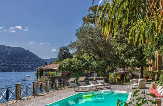 Luxurious waterfront private villa
