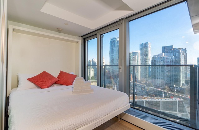 Luxury 1BR w/Great View in Downtown Vancouver