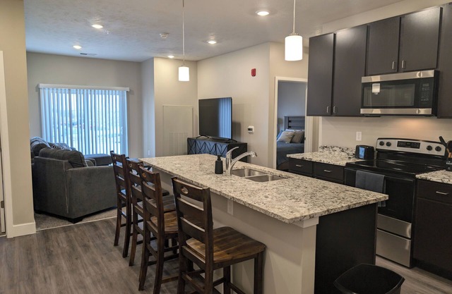 Luxury 2 bedroom 2 bathroom flat in Alliance, Ne