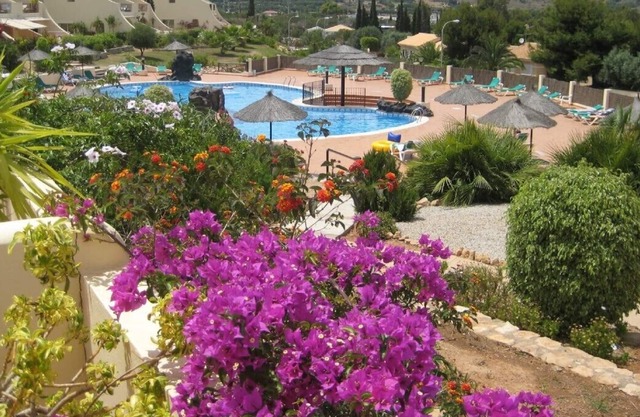 Luxury 2 bedroom, 2 bathroom apartment in Los Olivos - Free WiFi.