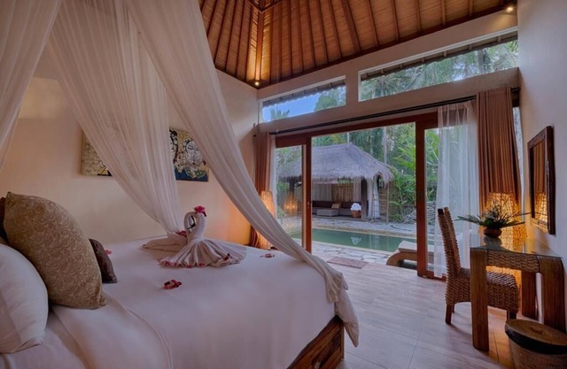 Luxury 2 Bedroom Private Pool Balinise Style inclusive breakfast