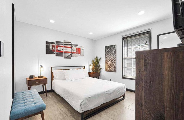 Luxury 2BR Villa | Modern Comfort & Style