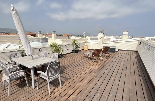 Luxury 3 bedroom penthouse for 6 persons with swimming pool, garage and gymnasiu