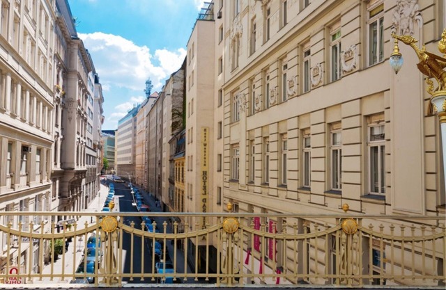 Luxury 3-Bedroom Penthouse in Vienna's 1st District