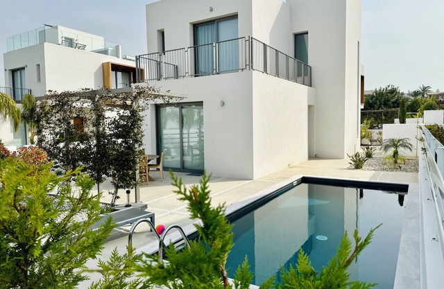 Luxury 4 bdr Villa Nerida