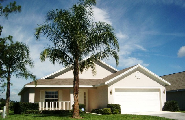 Luxury 4 Bedroom 3 Bath Villa Near Disney
