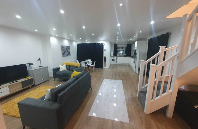 Luxury 5 - New Bedroom Chalet