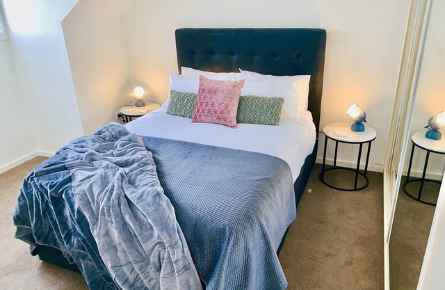 Luxury 5 Star, 3 Bedroom Brand new House, Air con