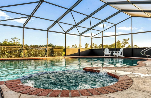 Luxury 5BR/4BA |Pool & Spa + Pickleball, Golf View