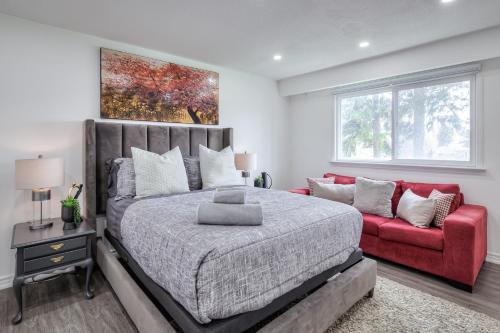 Luxury 5BR Villa in Scarborough