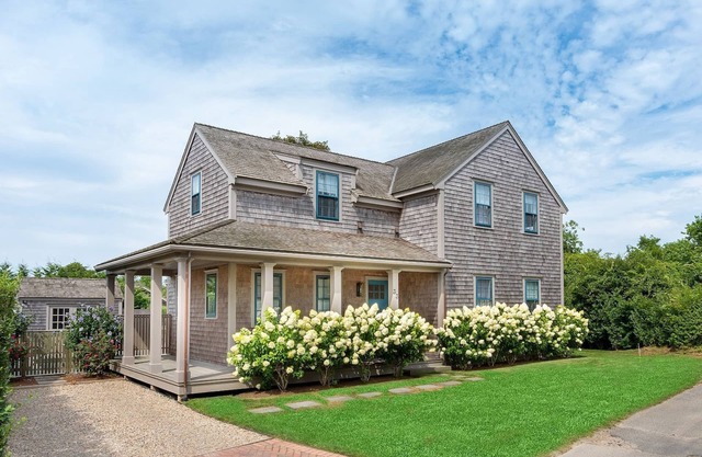 Luxury 5BR w/Private Pool in Town - All 5 BR w/En Suite Bathrooms