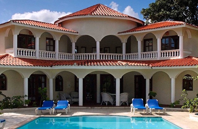 Luxury 6 Bedroom Villa in the Carribbean