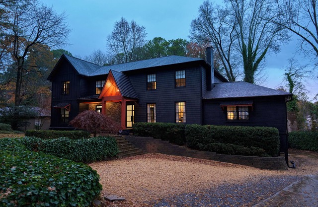 Luxury 6 Br 5 Ba For Groups in Buckhead Atlanta, close to everything you need!