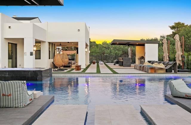 Luxury 6BR Villa w/Pickleball Court & Heated Spa!