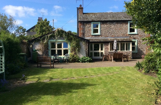 Luxury and Charming Cottage nr. Ullswater, parking for 2 cars in the grounds.