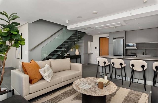 Luxury and Comfort in Duplex Apartment - City Views