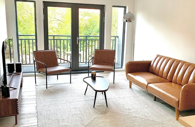 Luxury apartment in the heart of Quincy
