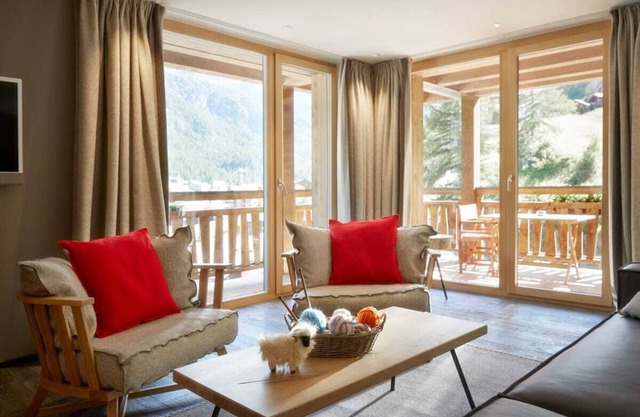 Luxury Apartment rental in Zermatt center with views and walk to town