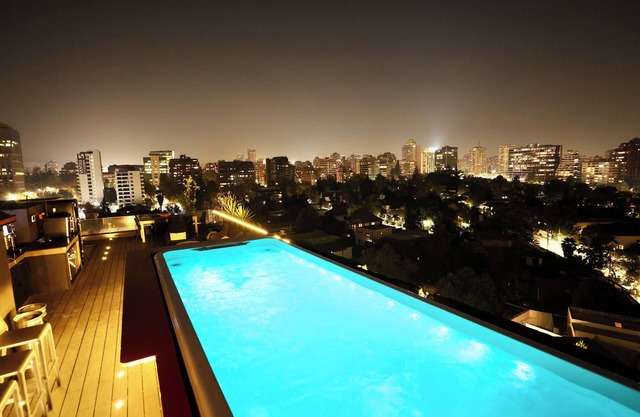 Luxury Apartment with PRIVATE Pool & Jacuzzi Best location in Santiago
