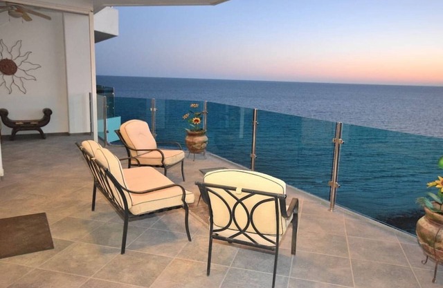 Luxury Beach Condo Stunning Views