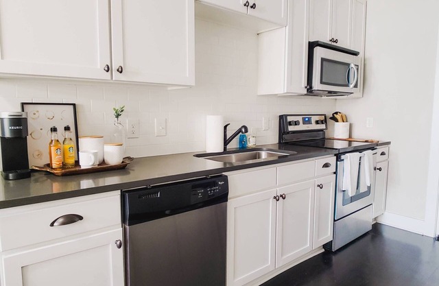 Luxury Buckhead Apt 5mins to Lenox, FREE PARKING 10mins to DT ATL