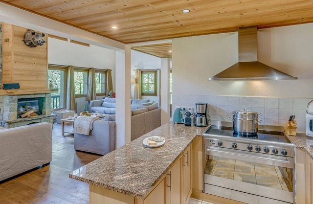 Luxury Chalet in Tignes - 6BR, 6BA, Sauna, Mountain Views