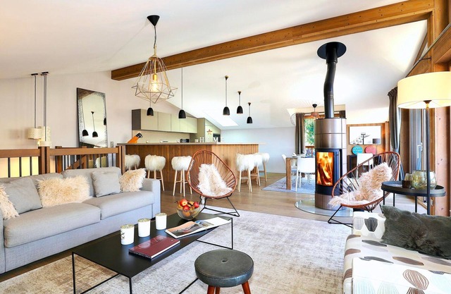 Luxury Chalet in the Heart of Courchevel Village - Direct Access to 3 Valleys