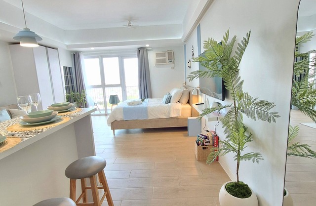 Luxury coastal, Grand Canal viewndesigned for pure comfort.
