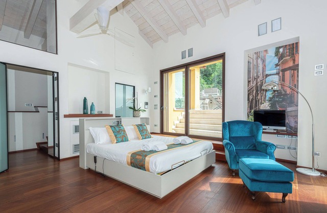 Luxury Como Lake Apartment