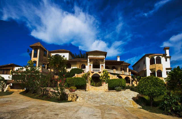 Luxury, Concierge, Chef, Boat, Spa, 10 BR!