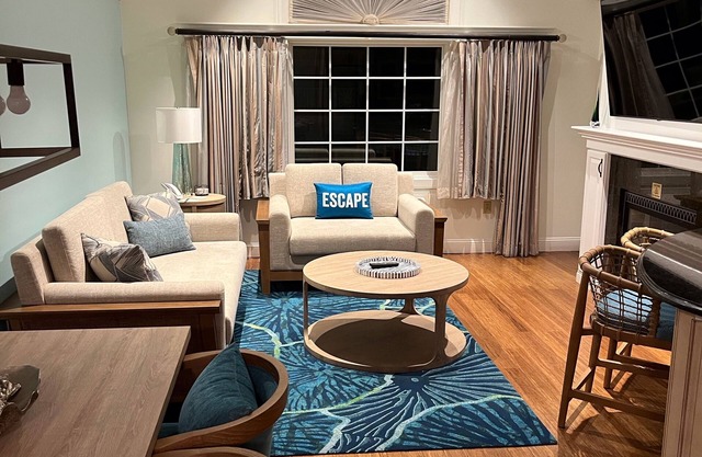 Luxury Condo 3BR/3BA - Includes Waterpark Passes! Get in the Island Spirit!