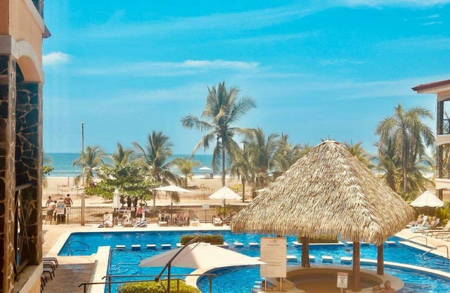 Luxury Condo Beachfront Playa Jacó, 3 Beds, 2 Bath, AC, Infinity Pools & Balcony
