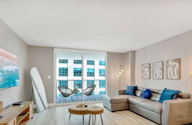 Luxury Condo in Brickell, Beautiful Amenities