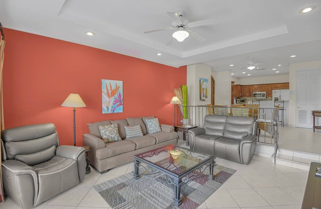 Luxury Condo w/golf course View located in family friendly community