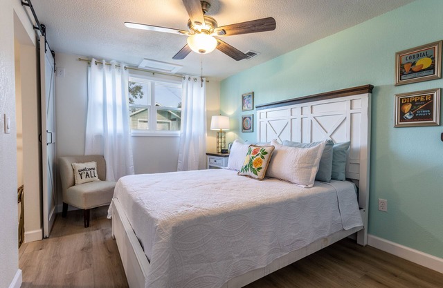 Luxury Cottage Near Legoland & Chain of Lakes