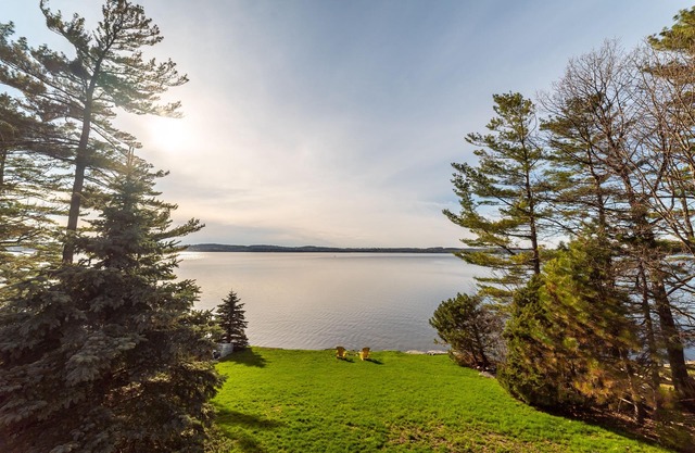 Luxury Cottage on Rice Lake with Picturesque Views and year round activities.