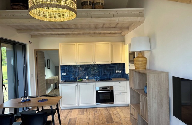 Luxury F 2 apartment with view and bacon Villa Altitude 597