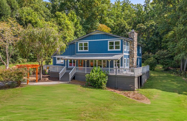 Luxury Farmhouse Haven - Hike, Relax, Explore AVL