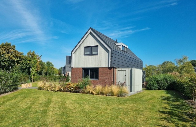 Luxury holiday villa in Friesland