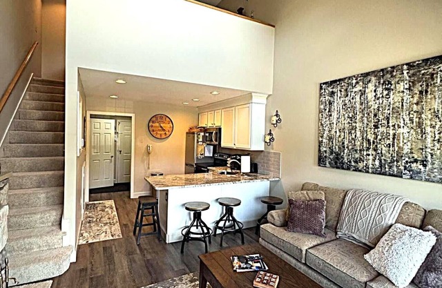 Luxury Jiminy Ski On Off Village Ctr Condo Sleeps4