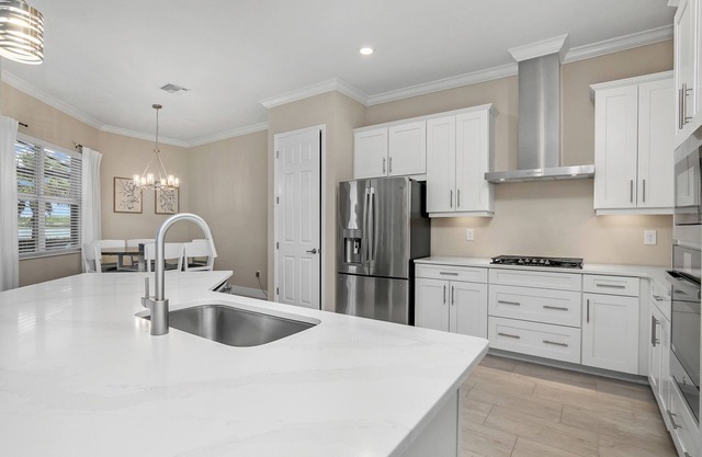 Luxury Lakefront 4-Bedroom Home with Private Pool and Resort Amenities in Estero