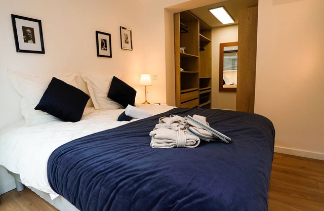 Luxury Monaco 2BD Suite +1st Class Mercedes + VIP Airport Transfers Rolls Royce