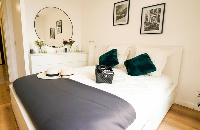Luxury Monaco 2BD Suite +1st Class Car incl. Free Grand Prix Event Ticket