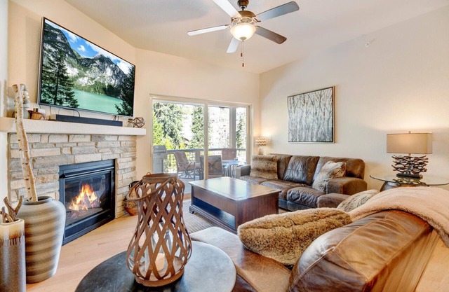 Luxury Mountain Chalet 123 I Private Hot Tub I Great Views I Best Price I Discounted Attractions
