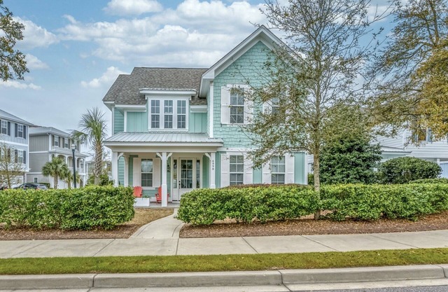 Luxury North Beach Resort home w/pool, master on main, 2 min walk to beach