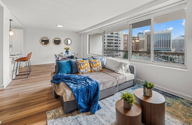 Luxury Oasis mins to DC,Free Parking,Metro,Family