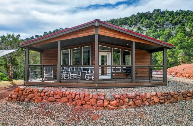 Luxury Off-Grid Getaway in Paragonah, Utah