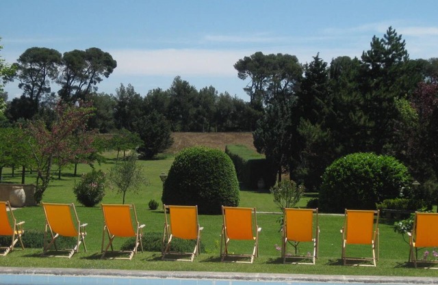 Luxury property just 10 minutes from Aix center. Very special.